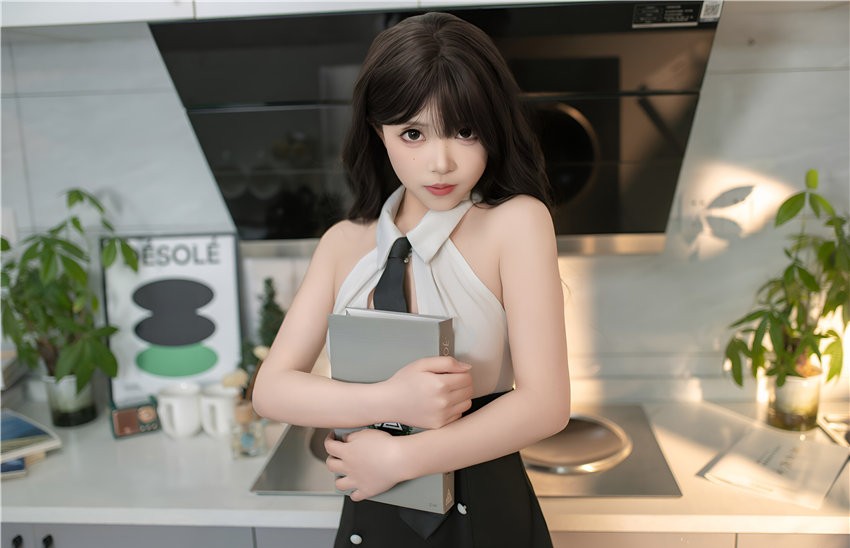 Bangni邦尼 小职员 [81P-392M] 第1张