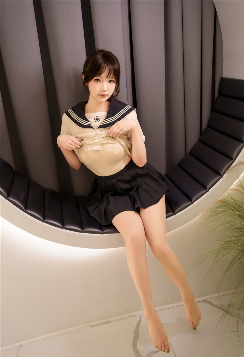 雪晴Astra 牛奶丝透体操服[63P1V-1.34G] 第4张