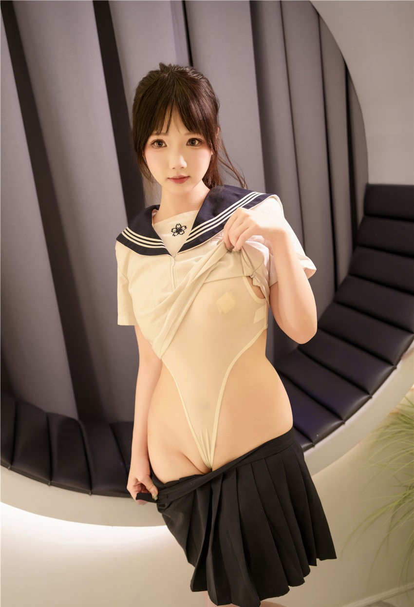 雪晴Astra 牛奶丝透体操服[63P1V-1.34G] 第3张