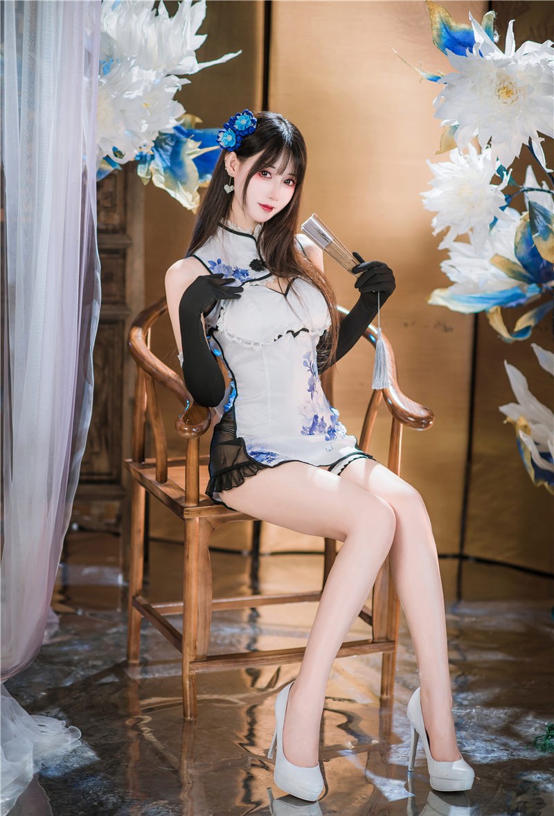 羽生三未 瓶儿 青花瓷旗袍[25P-307MB] 第4张