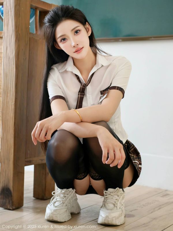 [秀人网] 2025.07.04 NO.10512 梨霜儿 学妹制服[81P/946MB] 第1张