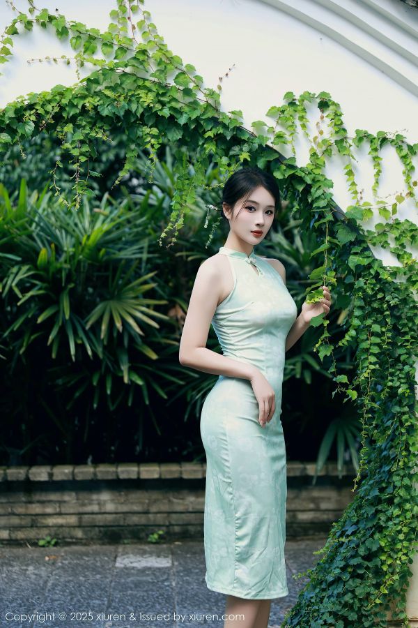 [秀人网] 2025.07.11 NO.10538 南乔 浅绿色旗袍[84P/0.98GB] 第1张