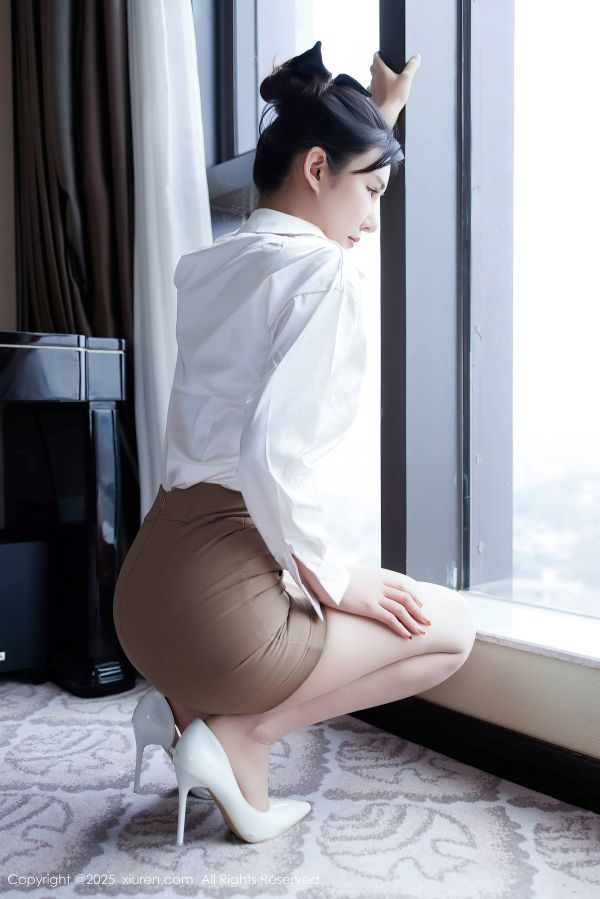 [秀人网] 2025.07.14 NO.10543 艺艺yiyi 白色衬衫[49P/463MB] 第1张