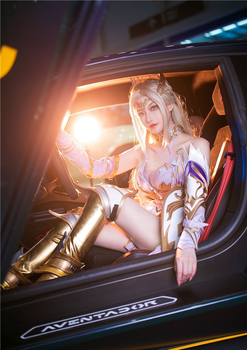 露兒大魔王 斗罗大陆 千仞雪[21P-136M] 第1张