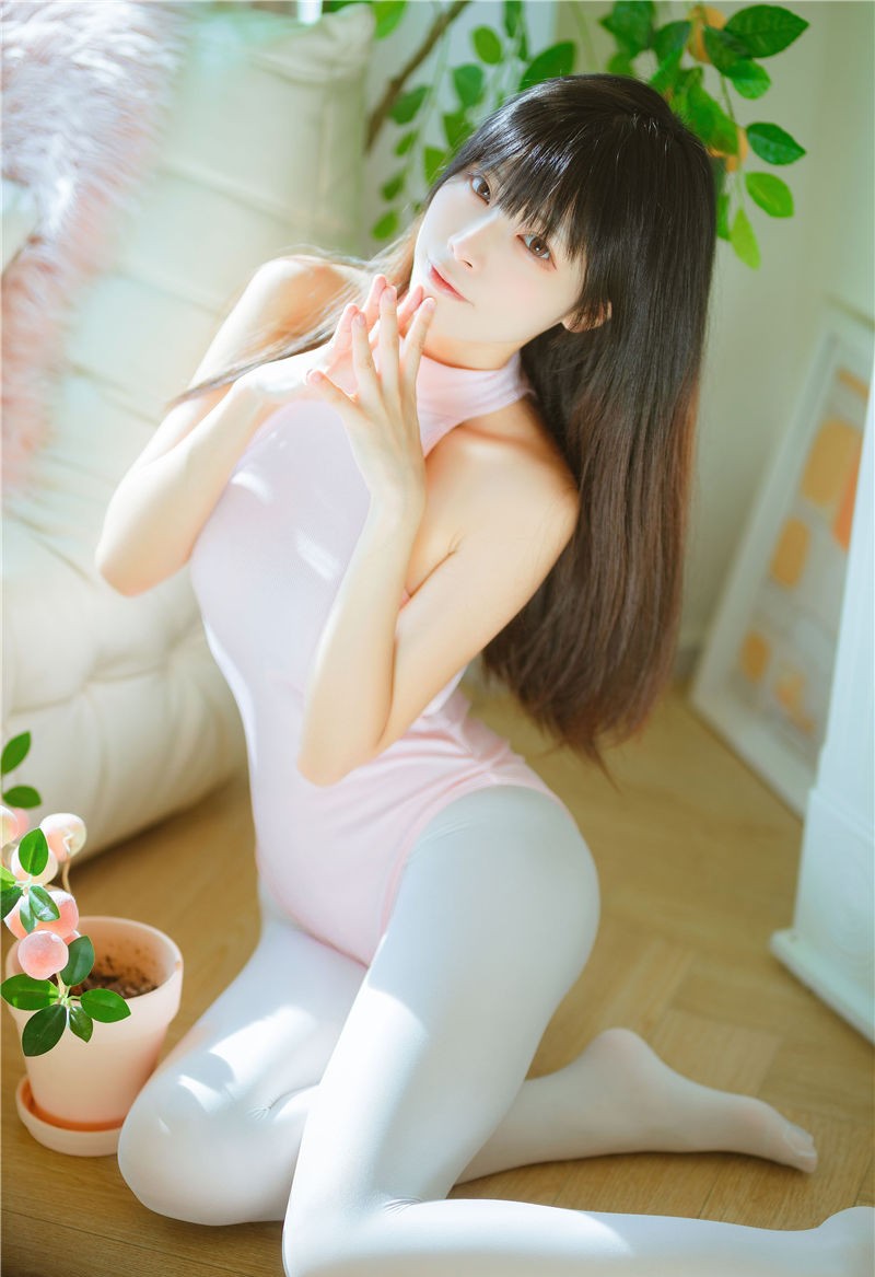 三無人型 白丝桃子[60P-172M] 第1张