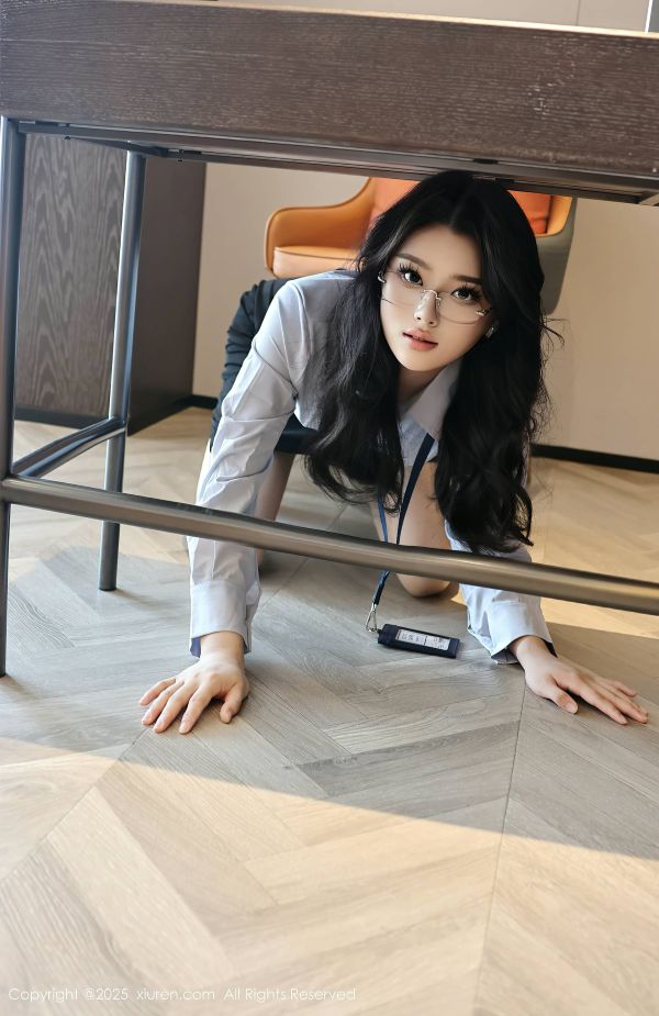 [秀人网] 2025.08.21 NO.10674 糯梨子 OL服饰[61P/663MB] 第1张