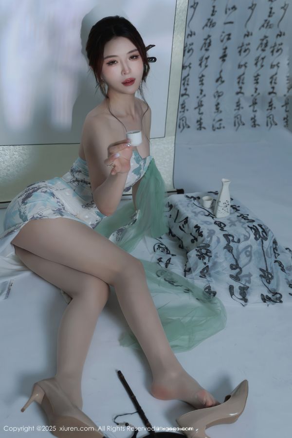 [秀人网] 2025.08.27 NO.10694 阿依莎 浅色古风服[83P/767MB] 第1张