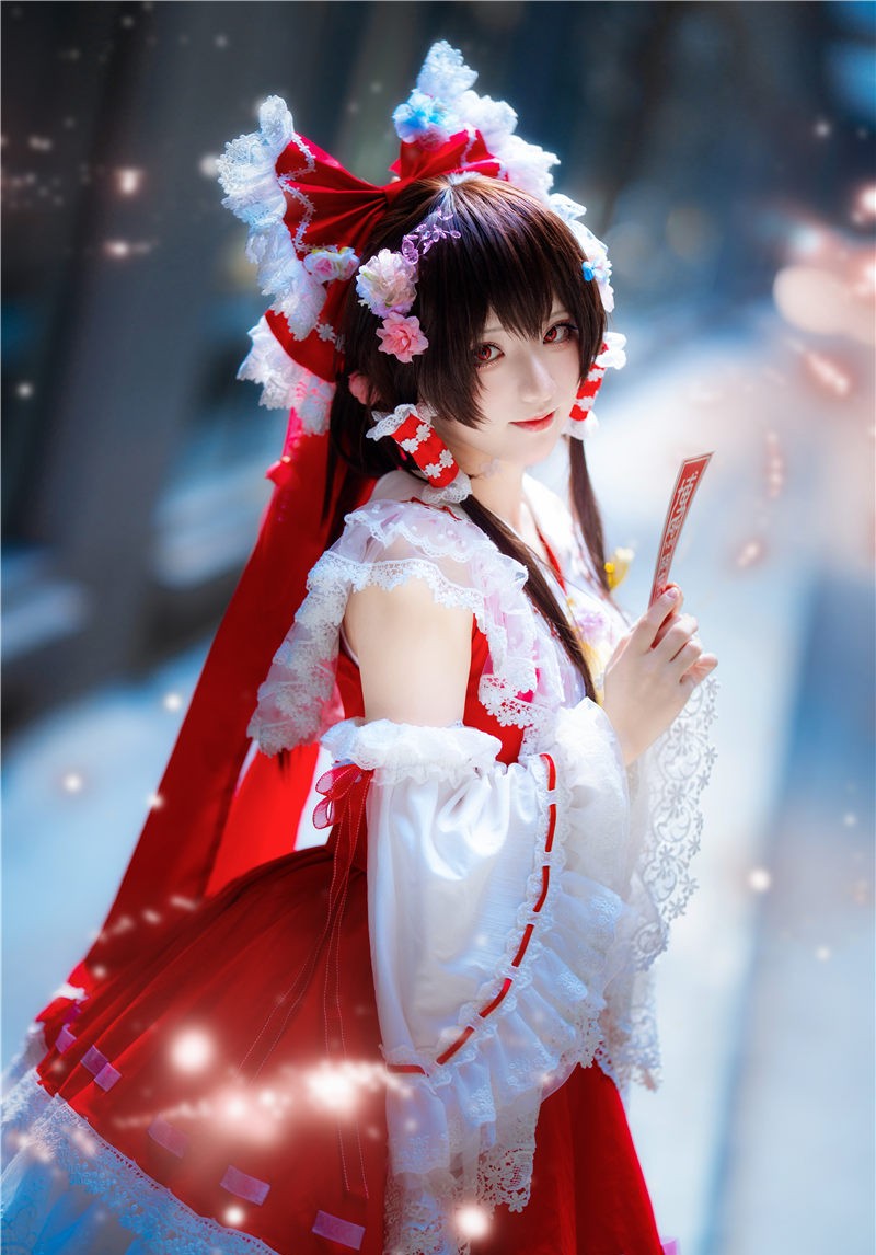 花柒Hana 萤火虫动漫嘉年华 花灵梦[88P1V-999M] 第2张