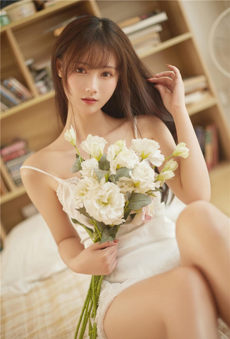 羽生三未 日系睡裙 [30P-316MB] 第2张