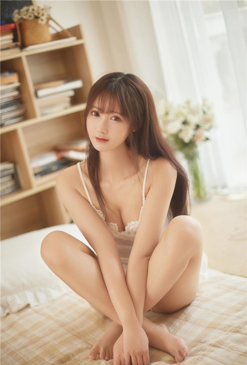 羽生三未 日系睡裙 [30P-316MB] 第3张