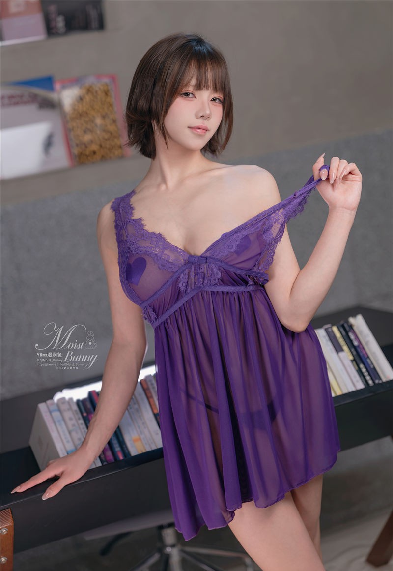 咬一口兔娘 2025年11月 月票特典 加班秘书 [32P-460MB] 第2张