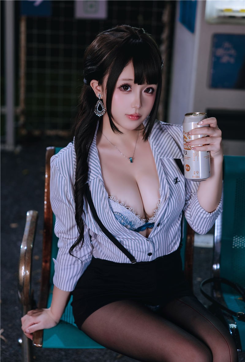 日奈娇 下班的OL[164P6V-1.28G] 第1张