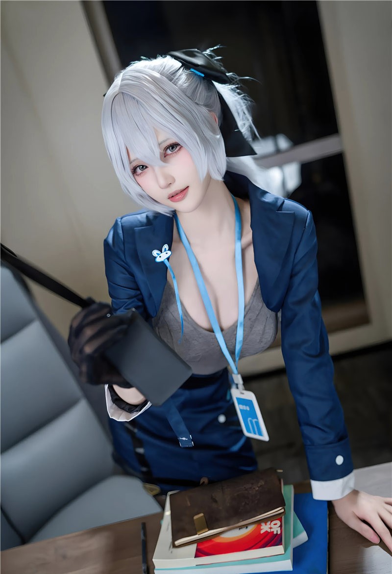 花兮_honoka 布洛妮娅大鸭鸭 [10P-44MB] 第3张