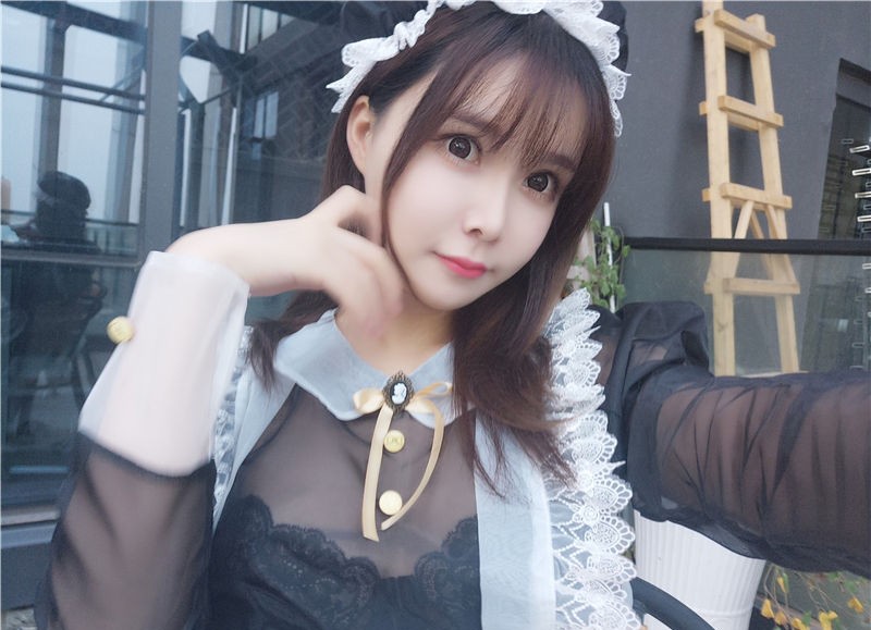 亚马逊鲶鱼 黑色透明女仆 [33P-432MB] 第4张