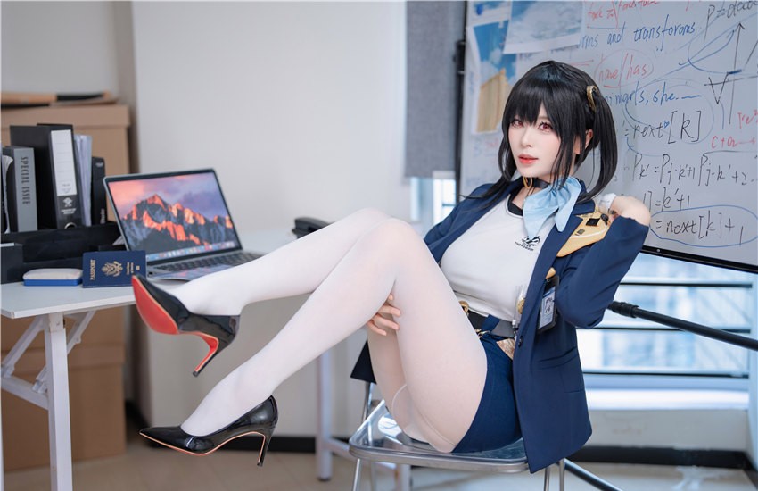 轩萧学姐 Nikke胜利女神 索拉[50P-161M] 第1张