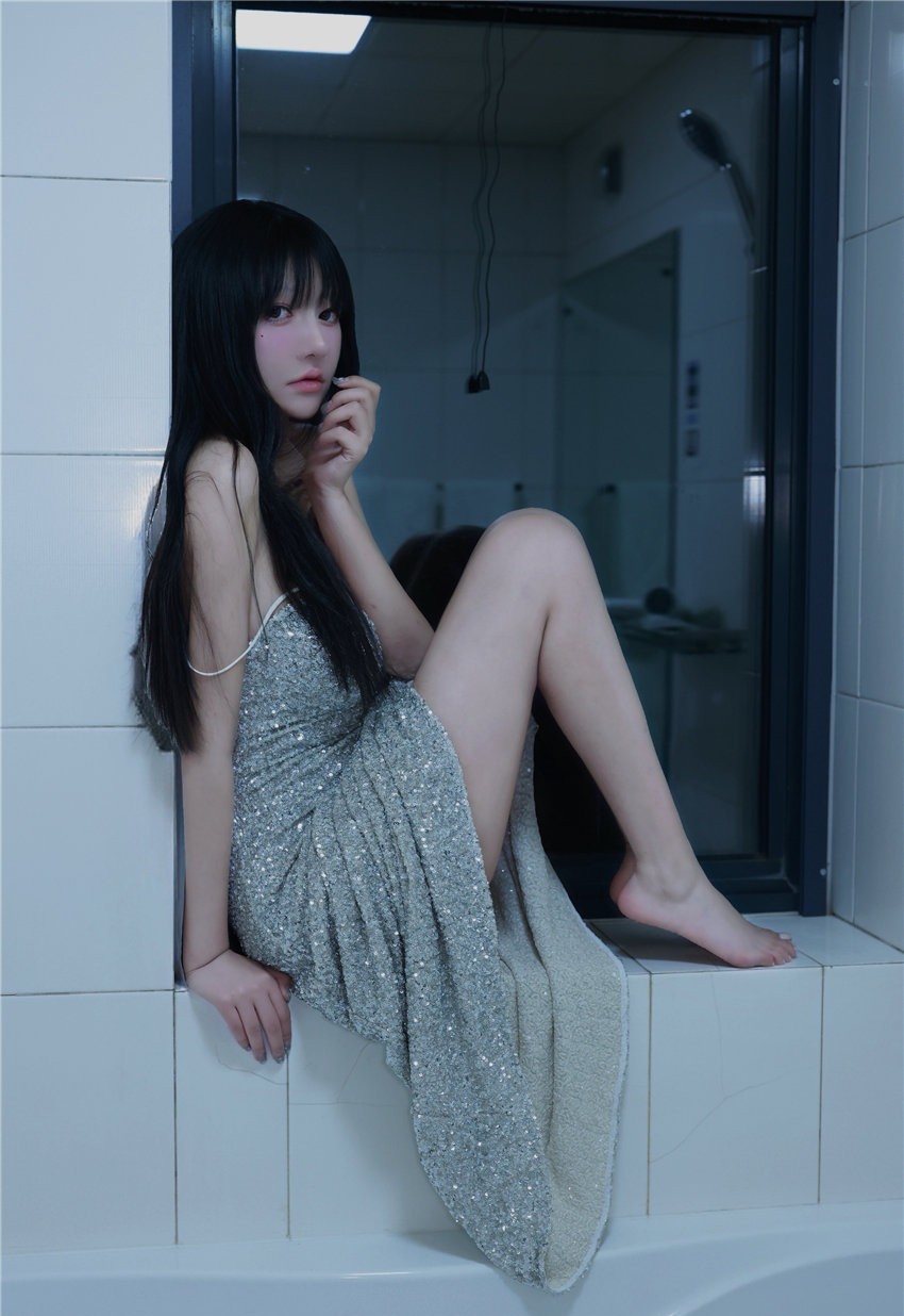 韩熙子Hayley 浴室月光 [13P-60M] 第2张
