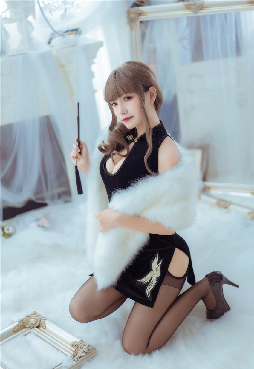 Neko-薇薇 改良黑旗袍[35P-226M] 第1张